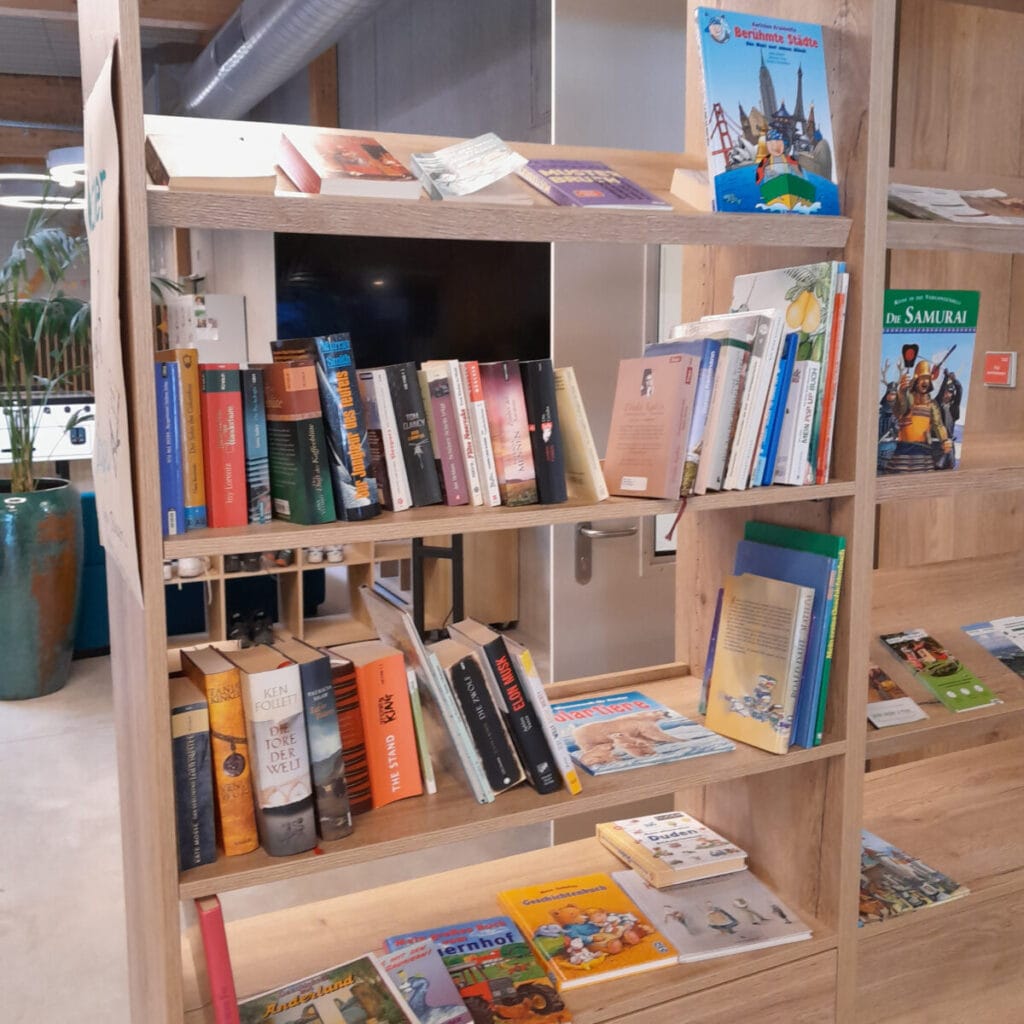 Büchertauschregal